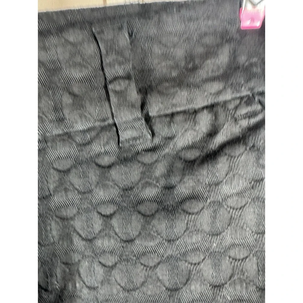Crown & Ivy Black Scalloped Eyelet Shorts | Preppy Summer Tailored Shorts Sz 8 - Picture 3 of 7
